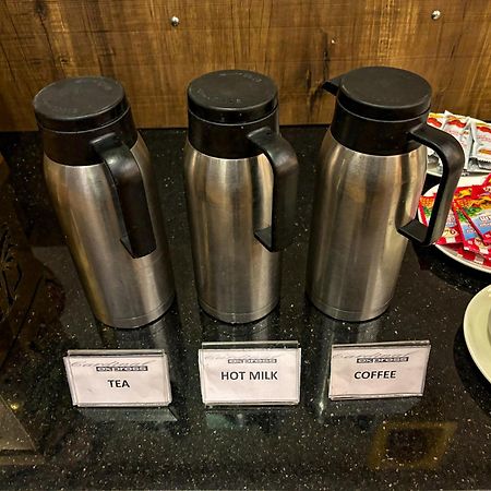 Hotel Oxmo Delhi Airport With Free Airport Transsfer New Delhi Buitenkant foto