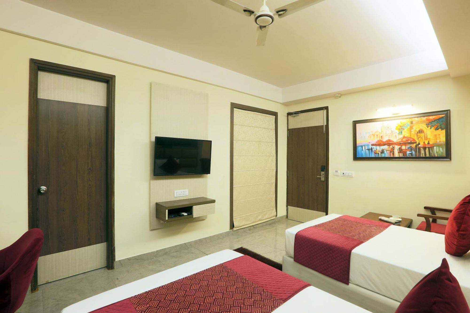 Hotel Oxmo Delhi Airport With Free Airport Transsfer New Delhi Buitenkant foto
